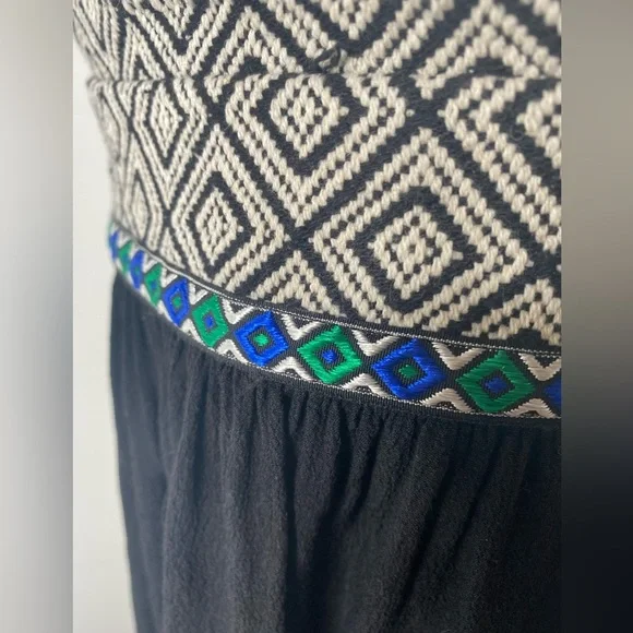 Lovers + Friends Black and White Chevron Design - Picture 4 of 10